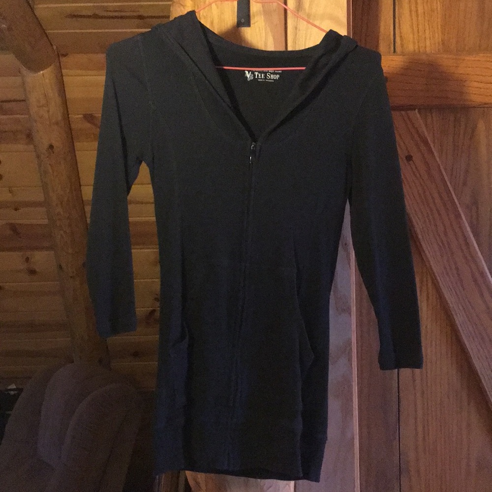 VS Tee Shop Black Zip Up